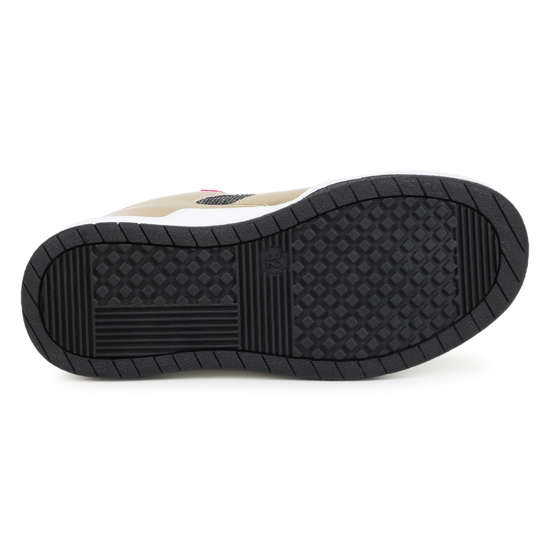 Zapatillas con cordones DKNY 
                        NI&Ntilde;A