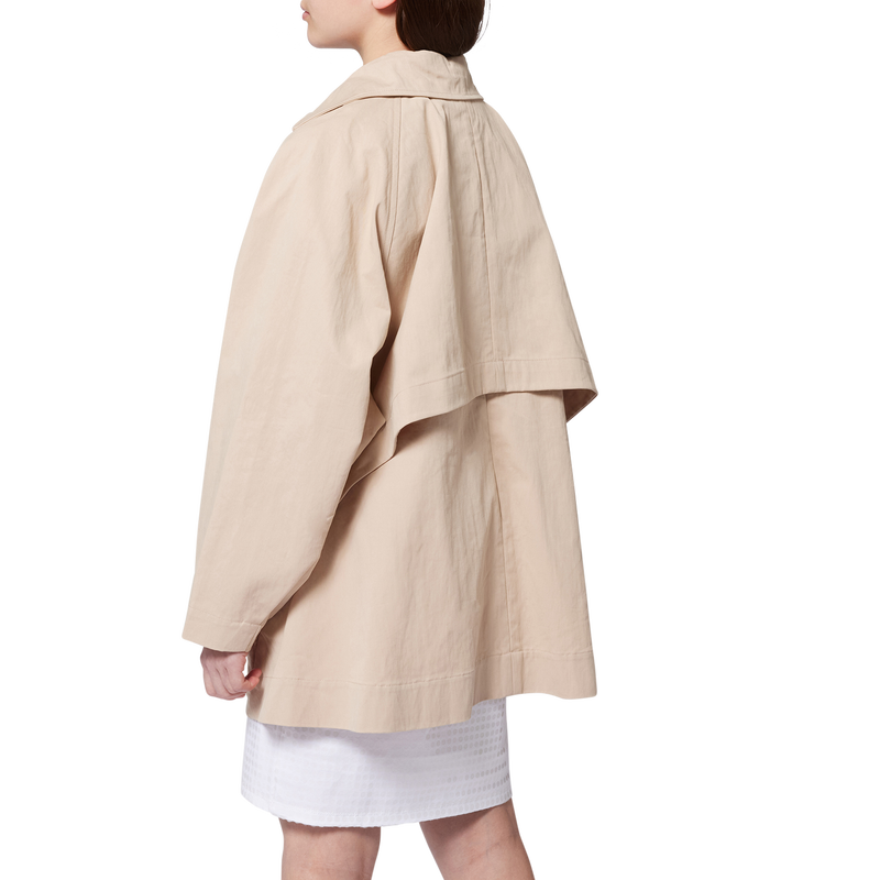 Impermeable ancho DKNY 
                        NI&Ntilde;A