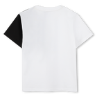 Camiseta ancha con bolsillo DKNY 
                    UNISEXO