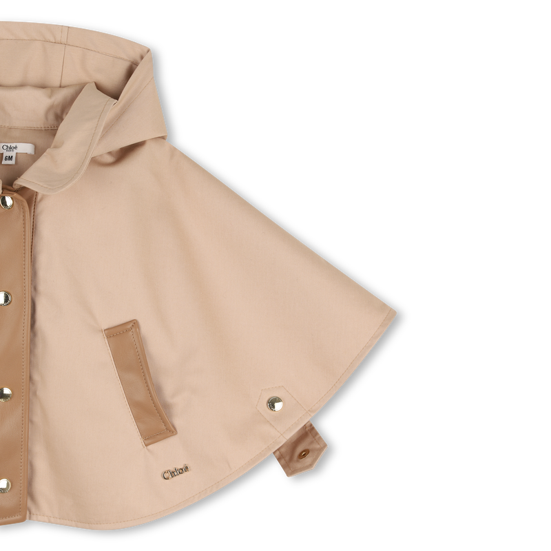 CAPA CON CAPUCHA CHLOE 
                        NI&Ntilde;A