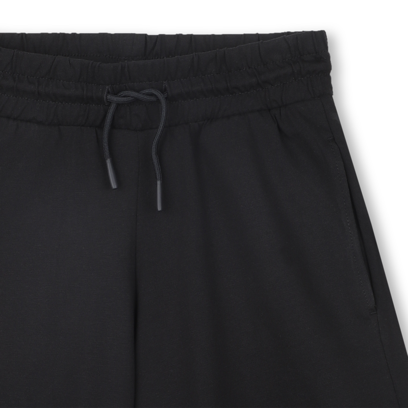 Camiseta y pantal&oacute;n de algod&oacute;n BOSS 
                        NI&Ntilde;O