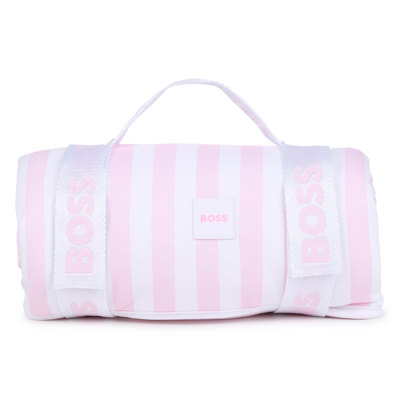 COBERTURA DE NACIMIENTO BOSS 
                        UNISEXO