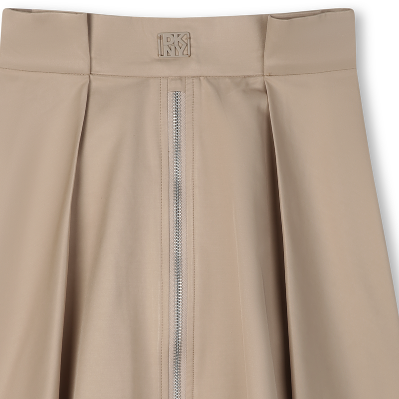 Falda midi con 2 pliegues DKNY 
                        NI&Ntilde;A