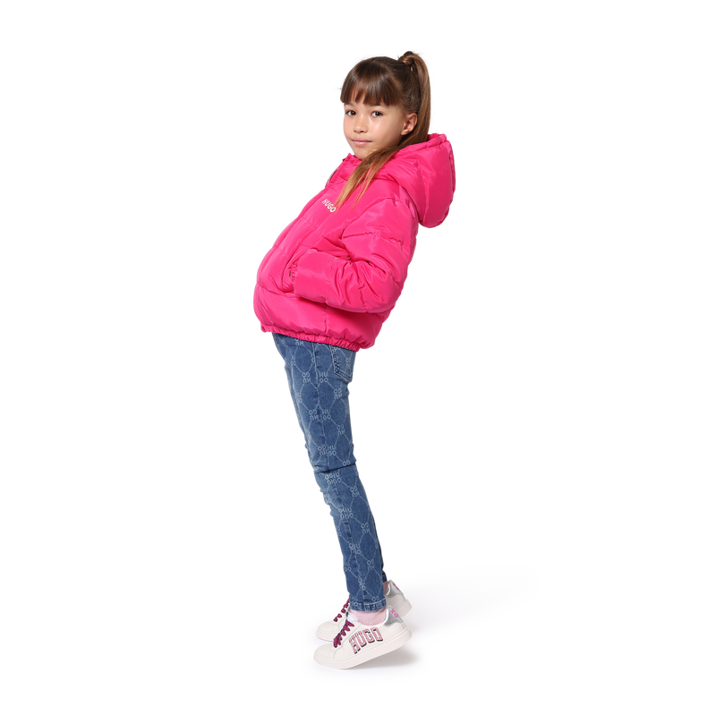 Pantal&oacute;n ajustado estampado HUGO 
                        NI&Ntilde;A