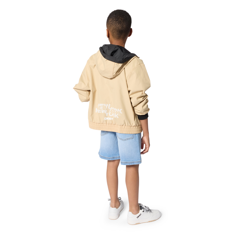 BERMUDAS VAQUERAS DKNY 
                        UNISEXO