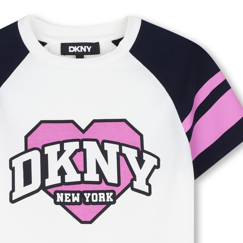 Camiseta de mangas cortas DKNY 
                        NI&Ntilde;A