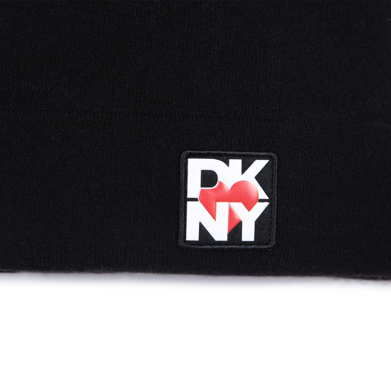 Gorro de punto con vuelta DKNY 
                        NI&Ntilde;A