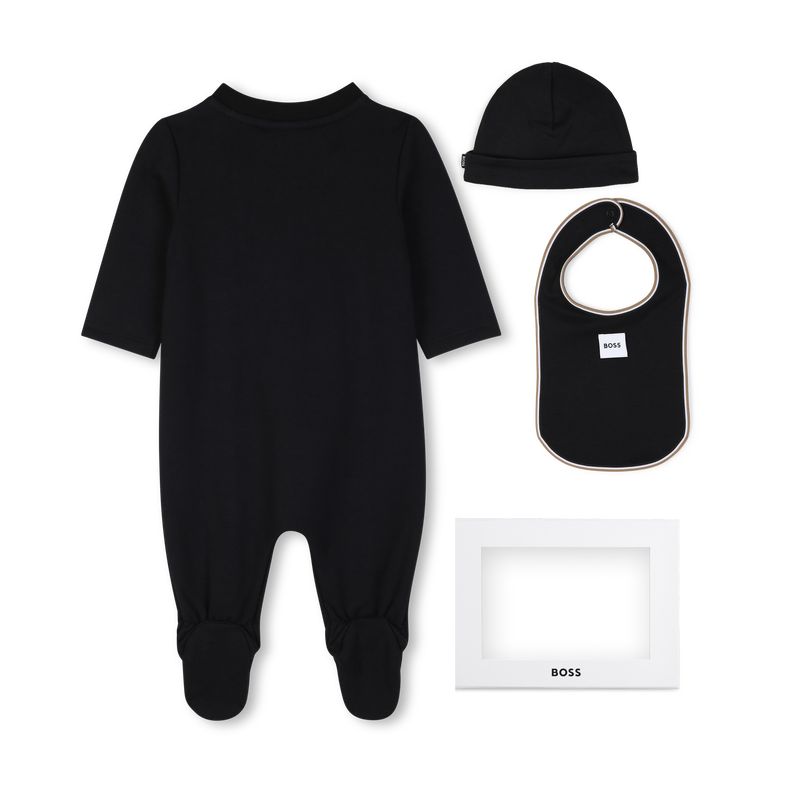 Conjunto de pijama, gorro y babero. BOSS 
                        NI&Ntilde;O