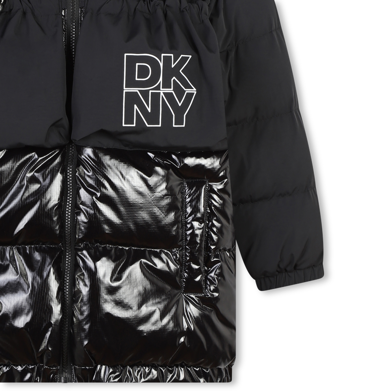 Plumas con capucha DKNY 
                        NI&Ntilde;A