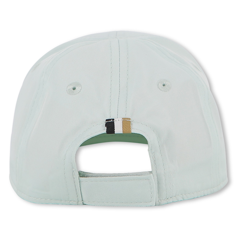 TAPA CON CIERRE DE VELCRO BOSS 
                        NI&Ntilde;O