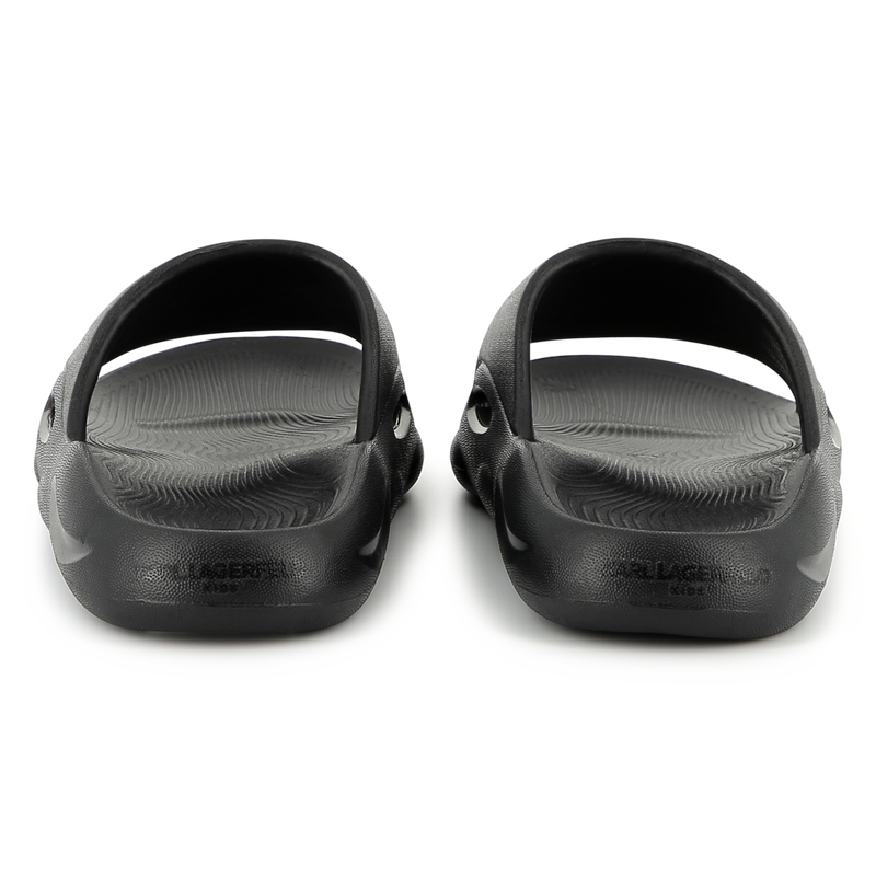 Chanclas con la marca KARL LAGERFELD KIDS 
                        NI&Ntilde;O