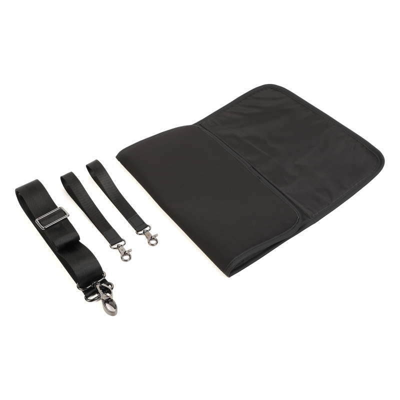 Bolso cambiador y accesorios BOSS 
                        UNISEXO