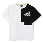 Camiseta ancha con bolsillo DKNY 
                    UNISEXO