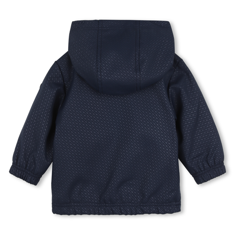 CORTAVIENTOS CON CAPUCHA BOSS 
                        NI&Ntilde;O