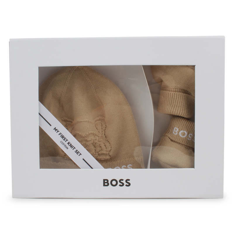 Conjunto gorro y patucos BOSS 
                        UNISEXO