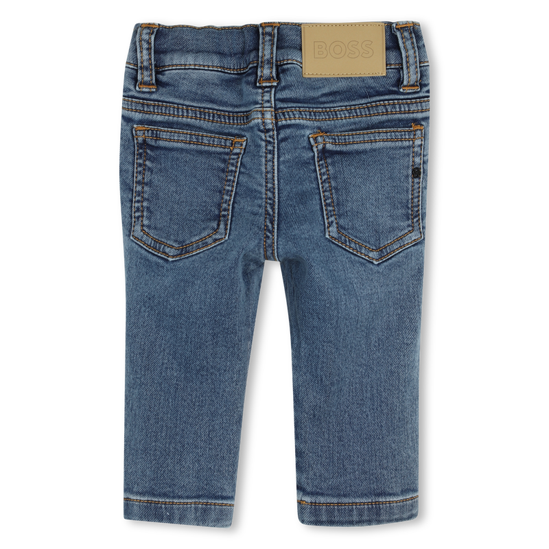 VAQUEROS CON REMACHES EN LA PARTE TRASERA BOSS 
                        NI&Ntilde;O