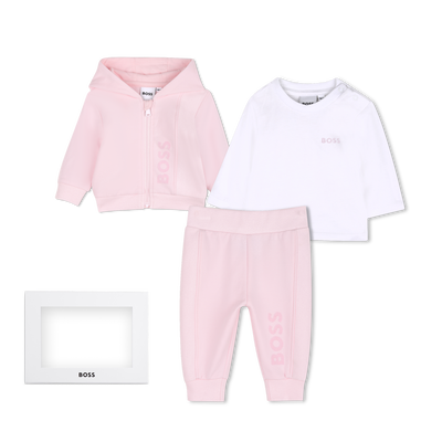 Conjunto de pantal&oacute;n, c&aacute;rdigan y camiseta BOSS NI&Ntilde;A