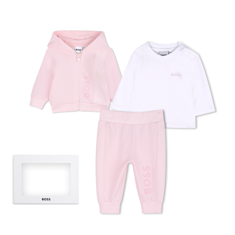 Conjunto de pantal&oacute;n, c&aacute;rdigan y camiseta BOSS 
                        NI&Ntilde;A