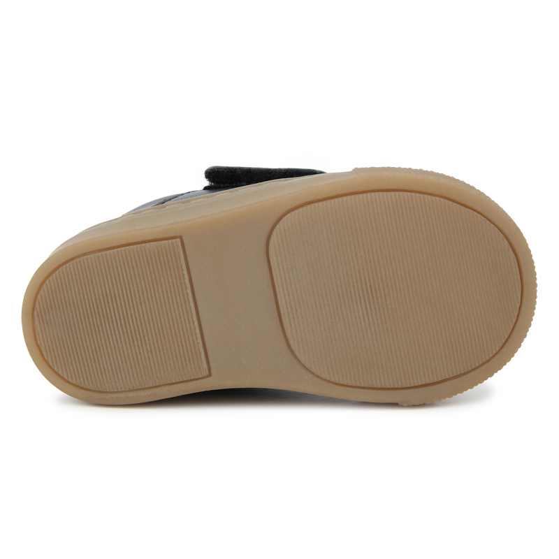 Zapatillas de piel con velcro BOSS 
                        NI&Ntilde;O