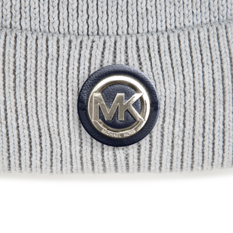 Gorro con pomp&oacute;n MICHAEL KORS 
                        NI&Ntilde;A