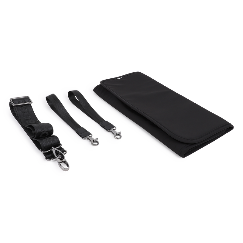 BOLSA DE PA&Ntilde;ALES BOSS 
                        UNISEXO