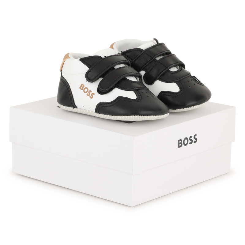ZAPATILLAS DE PIEL DE OVEJA BOSS 
                        NI&Ntilde;O