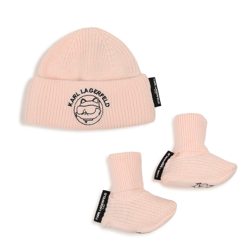 Conjunto de gorro y zapatillas. KARL LAGERFELD KIDS 
                        NI&Ntilde;A