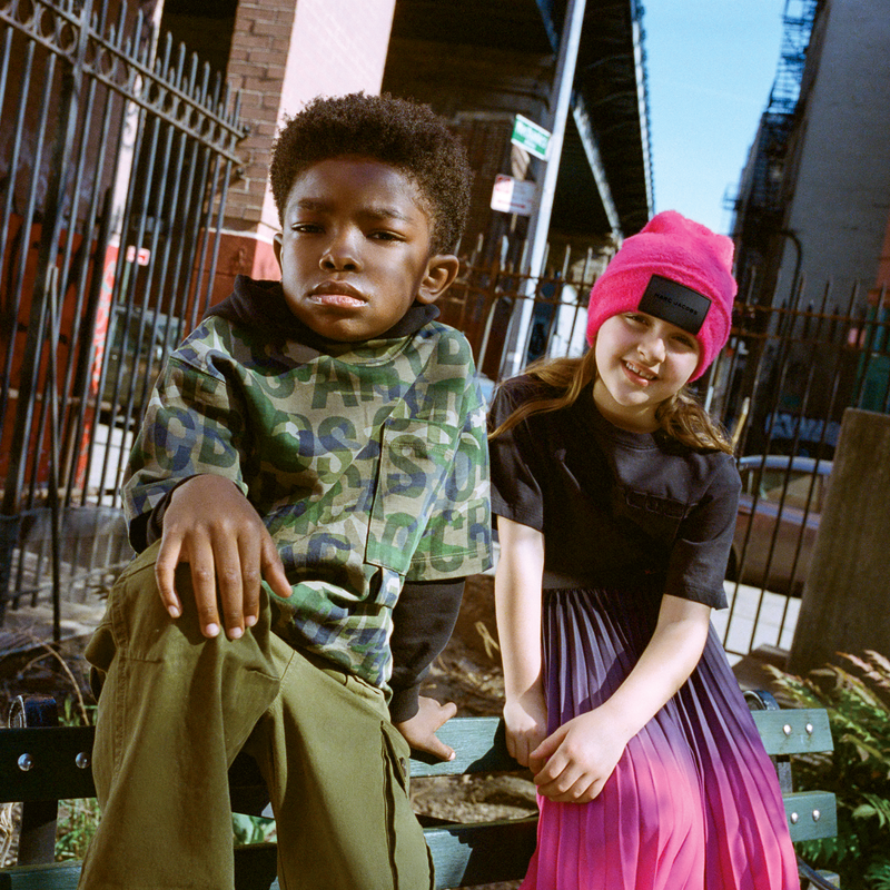 Pantal&oacute;n multibolsillo MARC JACOBS 
                        UNISEXO