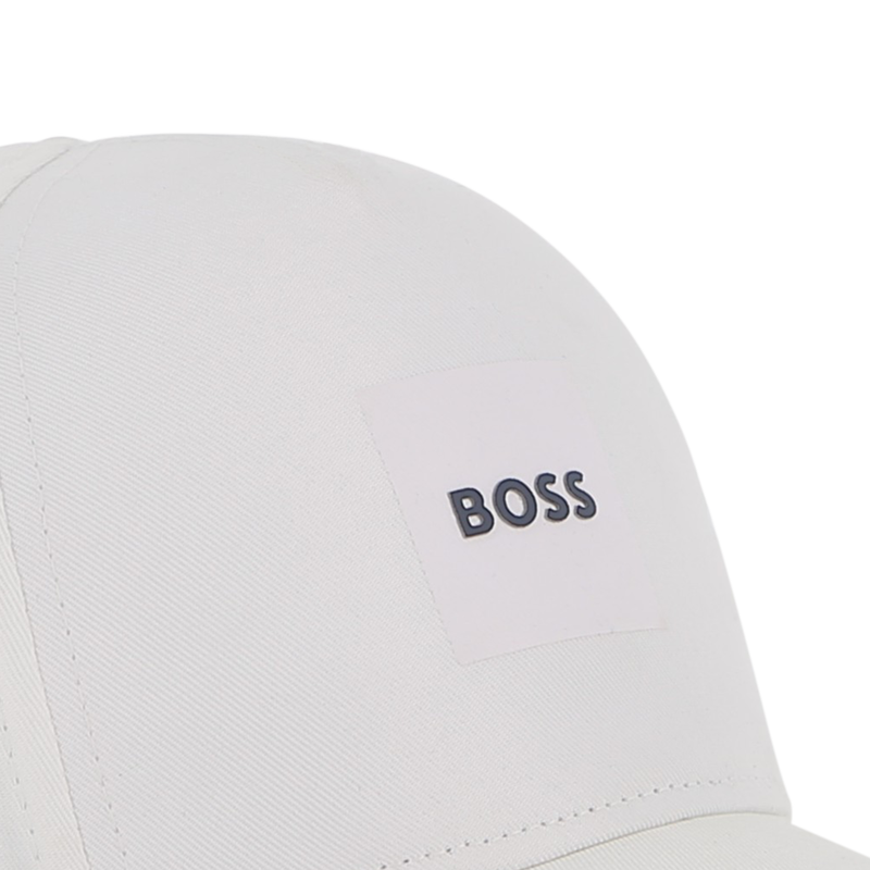 TAPA CON CIERRE DE VELCRO BOSS 
                        NI&Ntilde;O