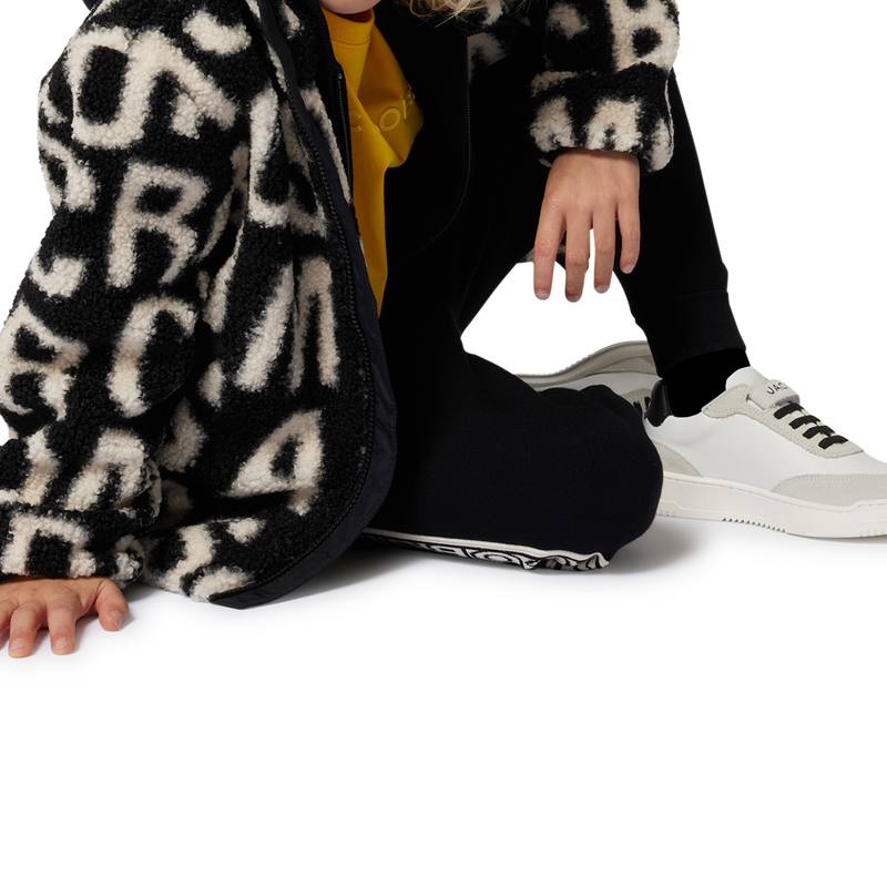 Pantal&oacute;n de ch&aacute;ndal de punto MARC JACOBS 
                        UNISEXO