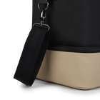 Bolsa de pa&ntilde;ales BOSS 
                    UNISEXO
