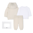 Conjunto de pantal&oacute;n, c&aacute;rdigan y camiseta BOSS 
                    NI&Ntilde;O