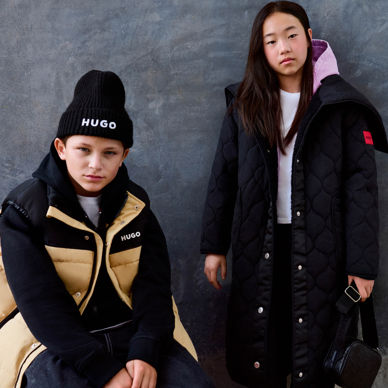 Gorro de punto HUGO 
                        UNISEXO