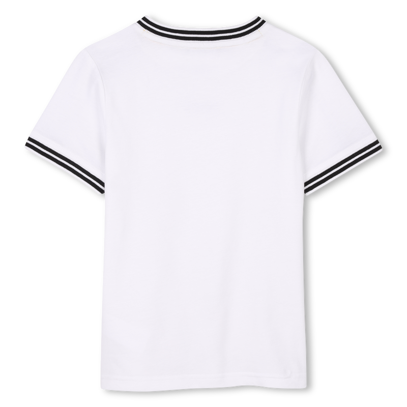 Camiseta con bandas de colores DKNY 
                        UNISEXO