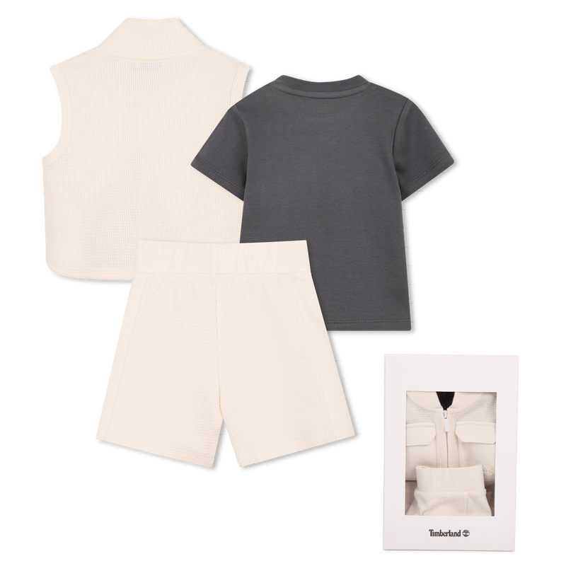 CONJUNTO DE C&Aacute;RDIGAN, CAMISETA Y PANTAL&Oacute;N CORTO TIMBERLAND 
                        NI&Ntilde;O