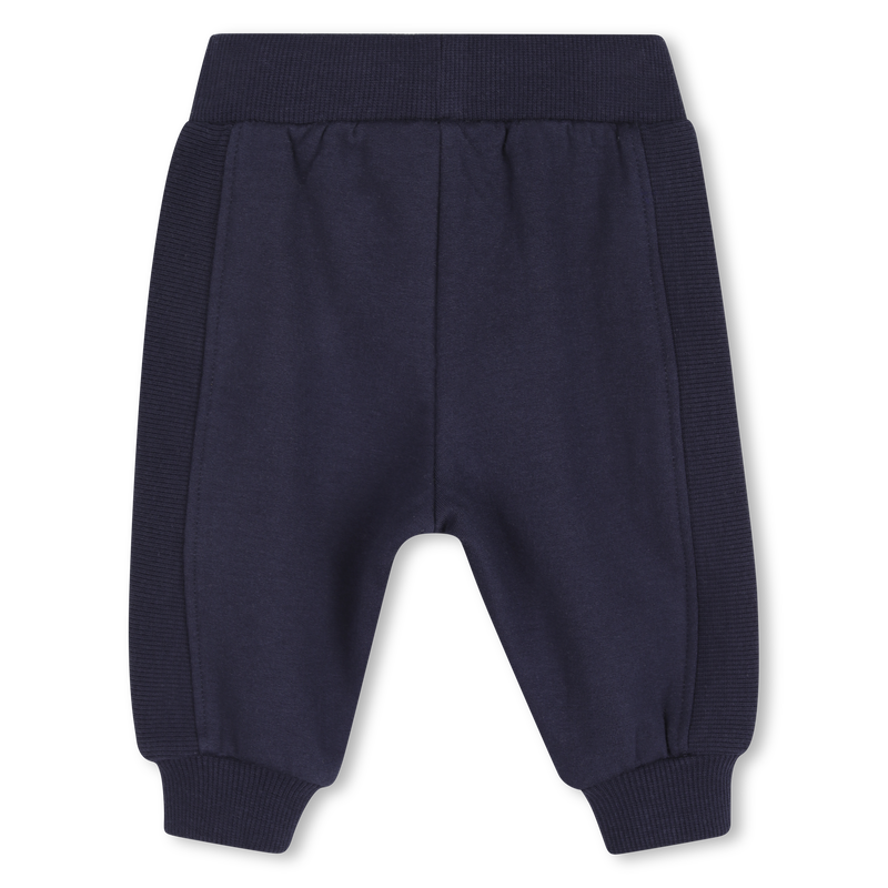 Conjunto de pantal&oacute;n, c&aacute;rdigan y camiseta BOSS 
                        NI&Ntilde;O