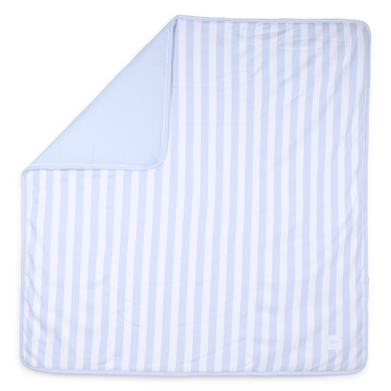 COBERTURA DE NACIMIENTO BOSS 
                        UNISEXO