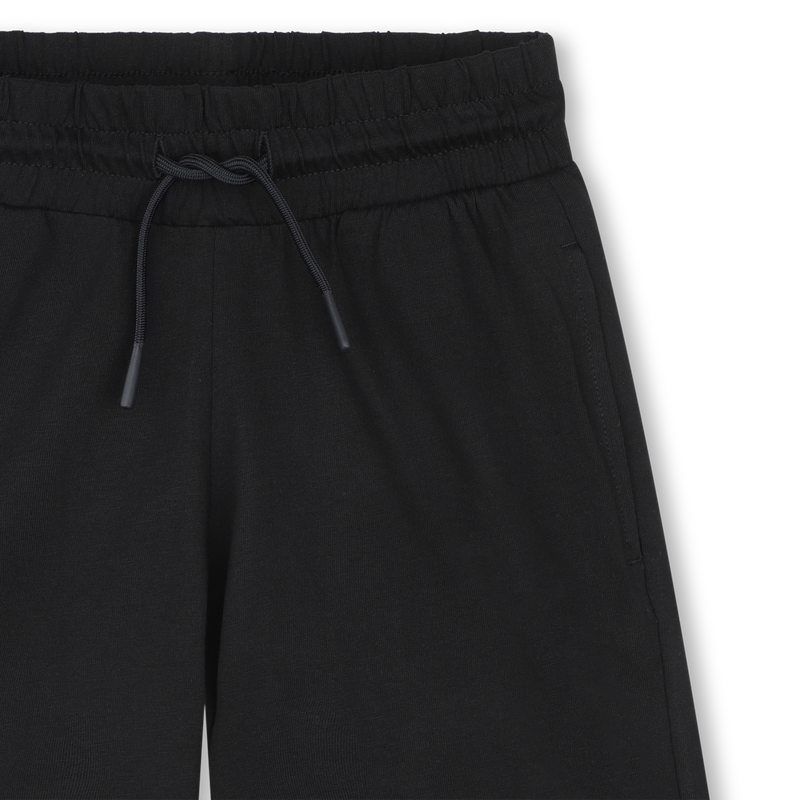 Camiseta y pantal&oacute;n de algod&oacute;n BOSS 
                        NI&Ntilde;O