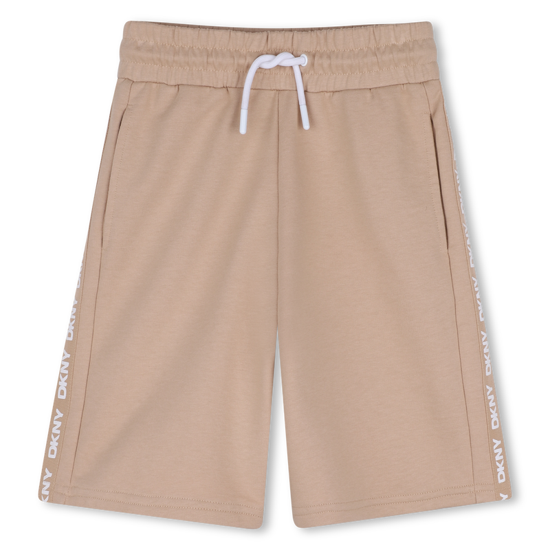 CONJUNTO DE CAMISETA Y BERMUDAS DKNY 
                        NI&Ntilde;O