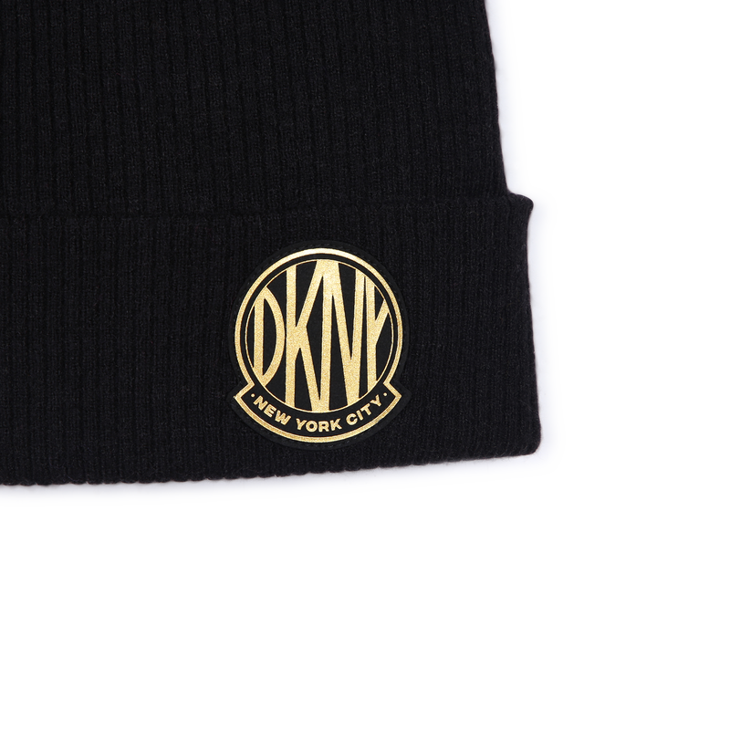 Gorro de punto con vuelta DKNY 
                        NI&Ntilde;A