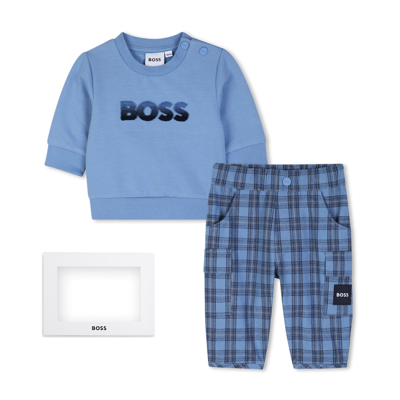 Conjunto de sudadera y pantal&oacute;n BOSS 
                        NI&Ntilde;O