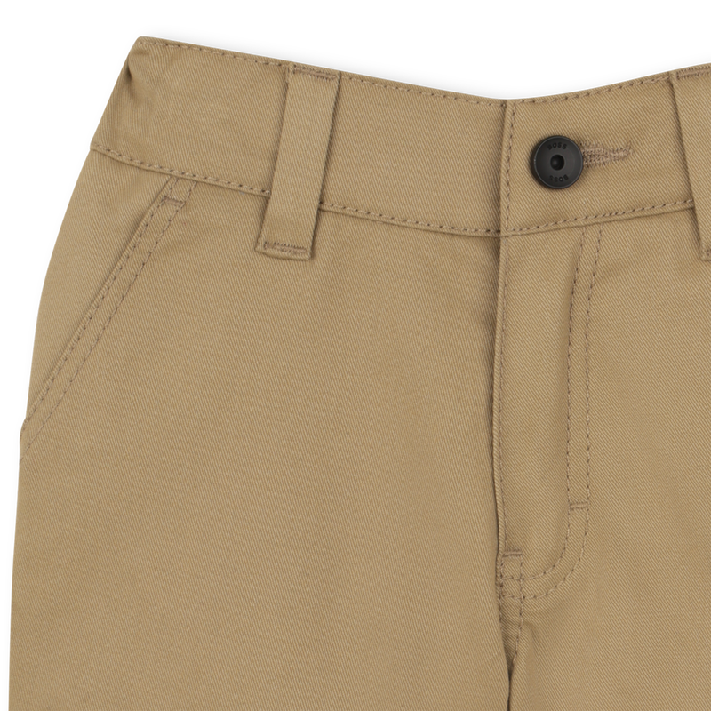 PANTAL&Oacute;N CORTO CHINO DE ALGOD&Oacute;N BOSS 
                        NI&Ntilde;O