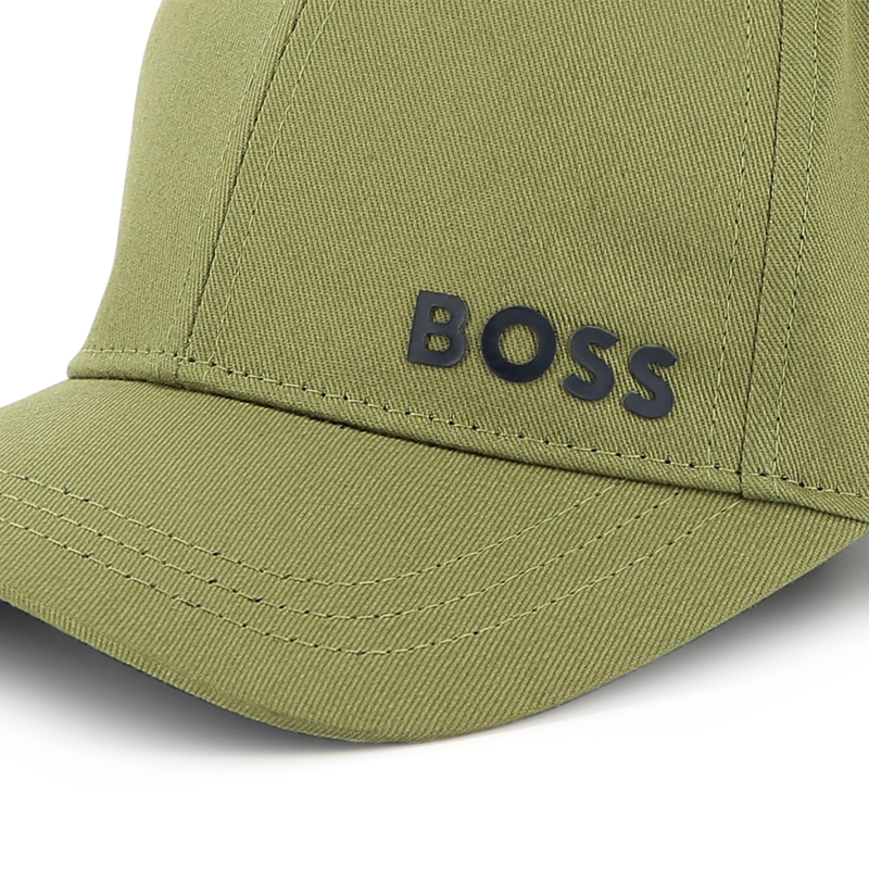 Gorra con cierre ajustable