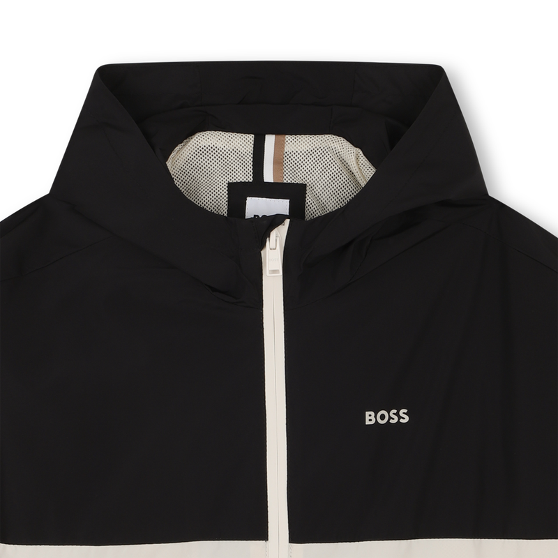 Cortavientos bicolor BOSS 
                        NI&Ntilde;O
